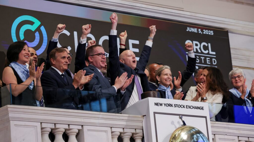 Circle resumes its post-IPO rally after pullback, stablecoin issuer boosts Coinbase