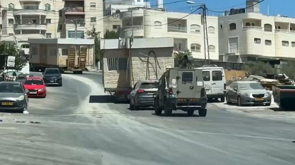 Israel installs mobile housing units in Palestinian-controlled Hebron | Israel-Palestine conflict