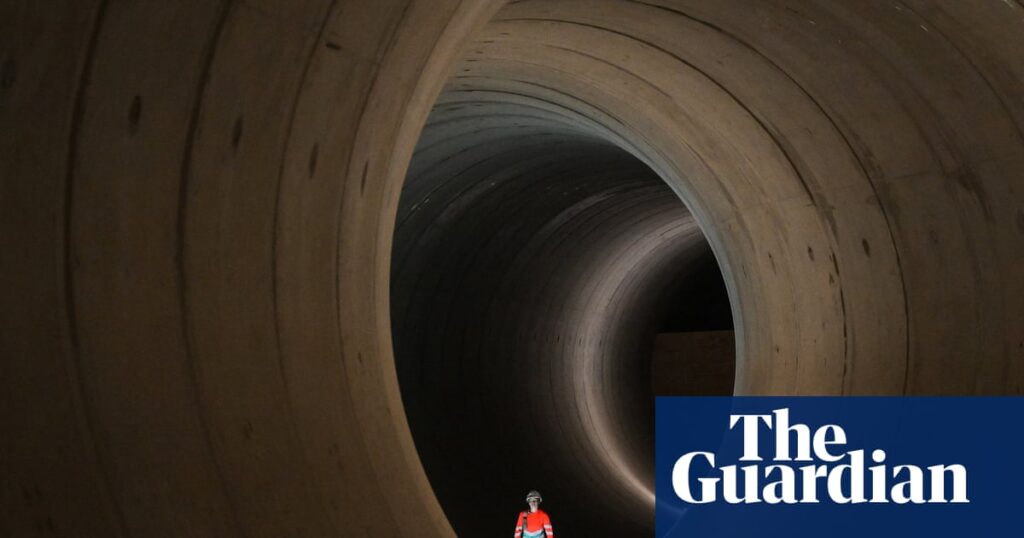 London ‘super sewer’ boss awarded £600,000 pay rise despite £100m cost overrun | Water industry
