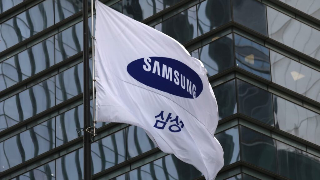 Samsung Electronics signs $16.5 billion chip-supply contract; shares rise