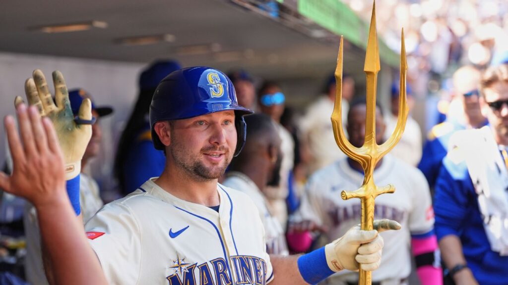 Cal Raleigh's catcher home run record, surprising power seasons