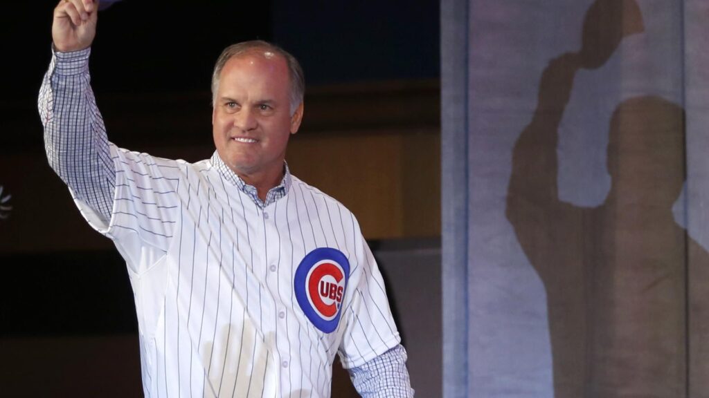 Former Cub Szczur pays tribute to Ryne Sandberg with painting
